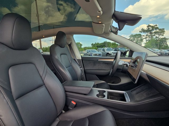 Used 2024 Tesla Model Y Long Range AWD/4WD image 19