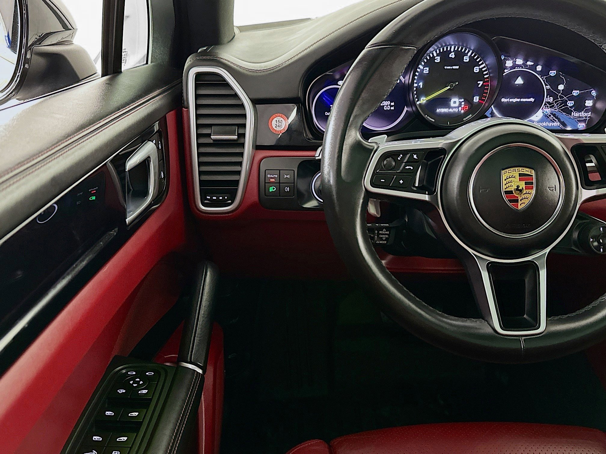 Used 2022 Porsche Cayenne E-Hybrid Coupe image 10