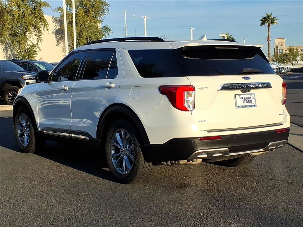 Certified 2020 Ford Explorer XLT w/ Equipment Group 202A image 3