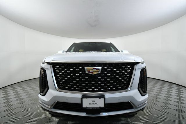 Used 2026 Cadillac Escalade ESV Luxury w/ LPO, Floor Liner Package AWD/4WD image 8