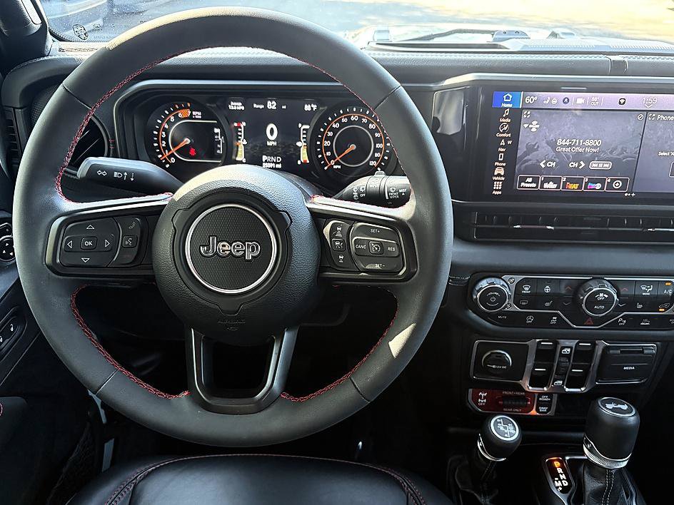 Used 2024 Jeep Wrangler Unlimited Rubicon AWD/4WD image 15