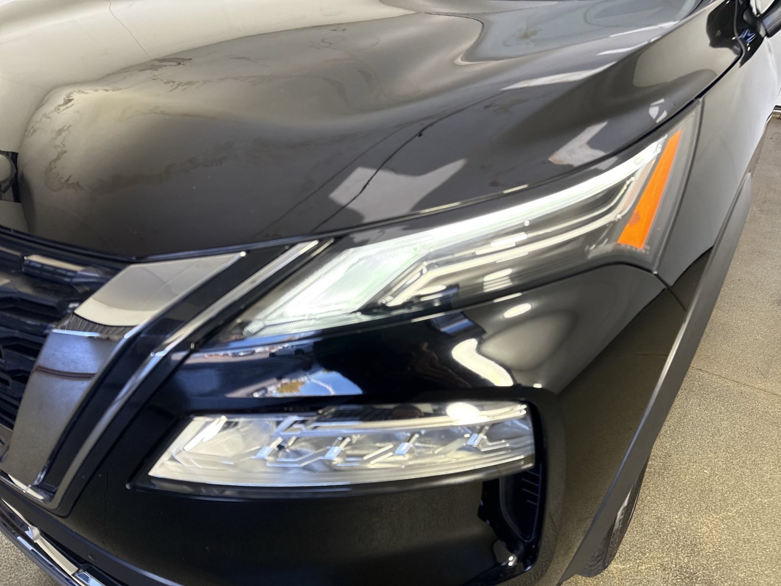 Certified 2023 Nissan Rogue Platinum w/ Platinum Premium Package AWD/4WD image 31