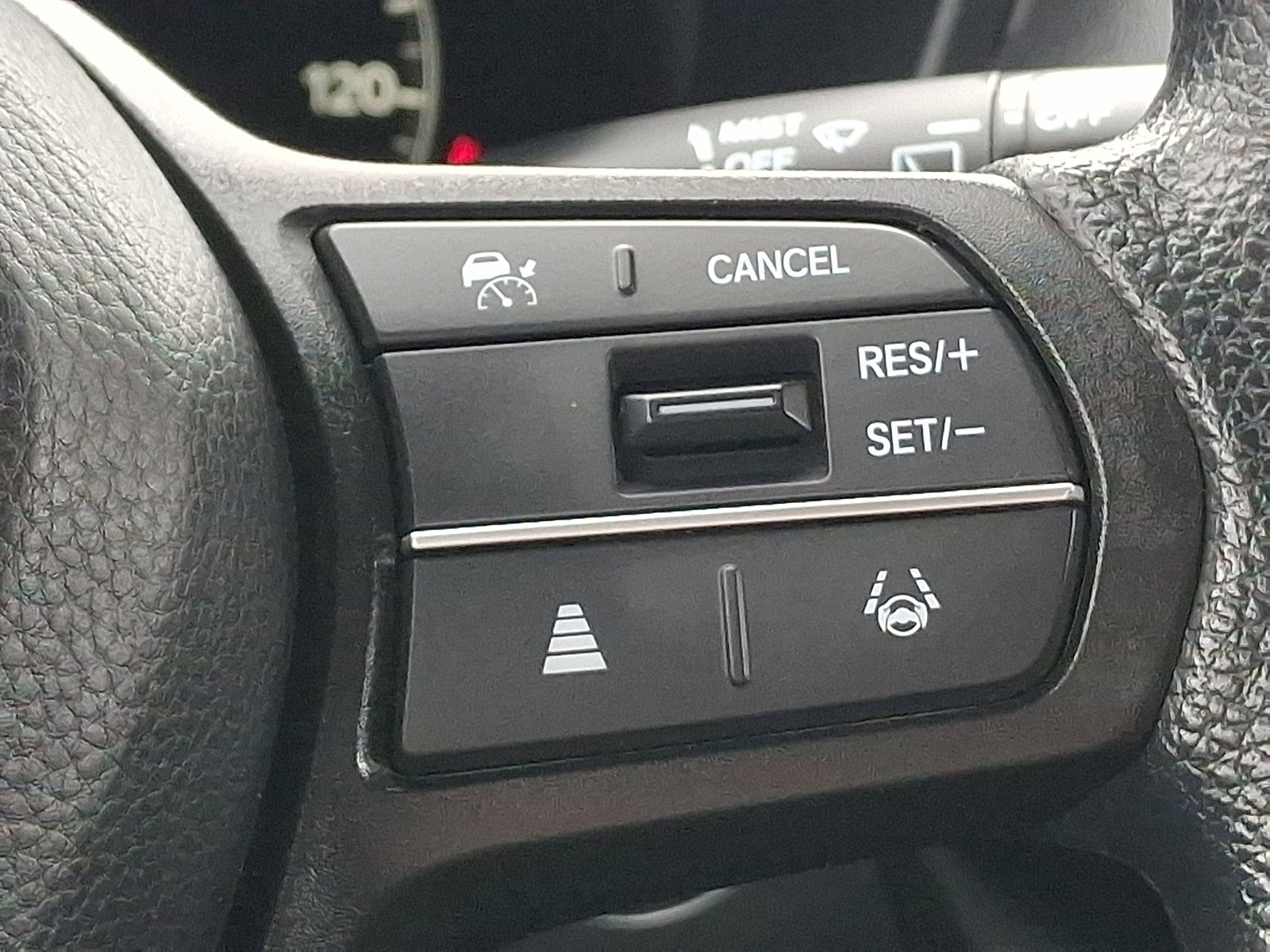 Used 2023 Honda HR-V LX image 21