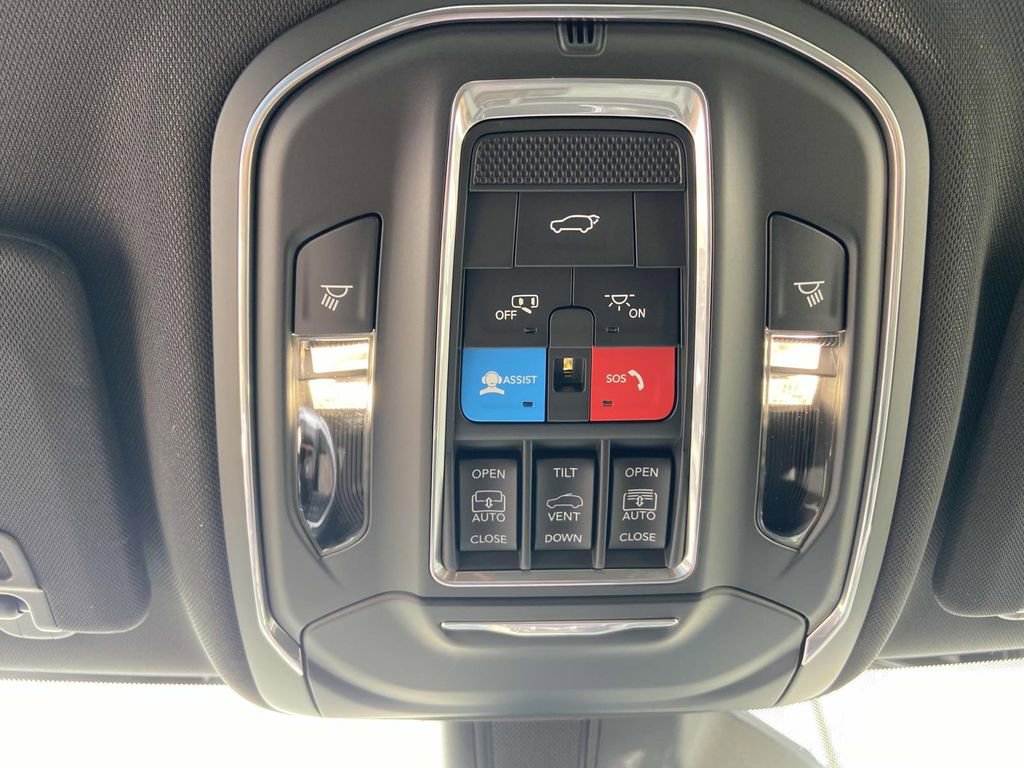 New 2025 Jeep Grand Cherokee L Limited w/ Black Appearance Package image 19