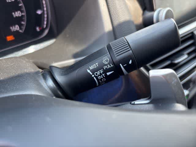Used 2018 Honda Accord Sport image 14
