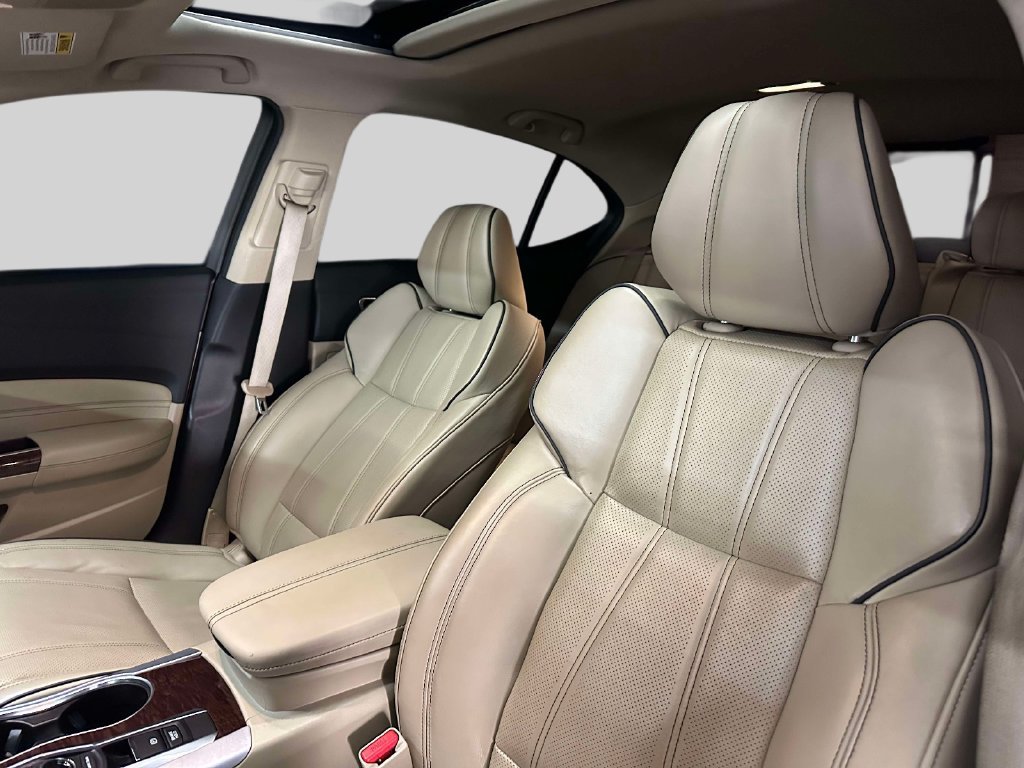 Used 2019 Acura TLX w/ Technology Package FWD image 17