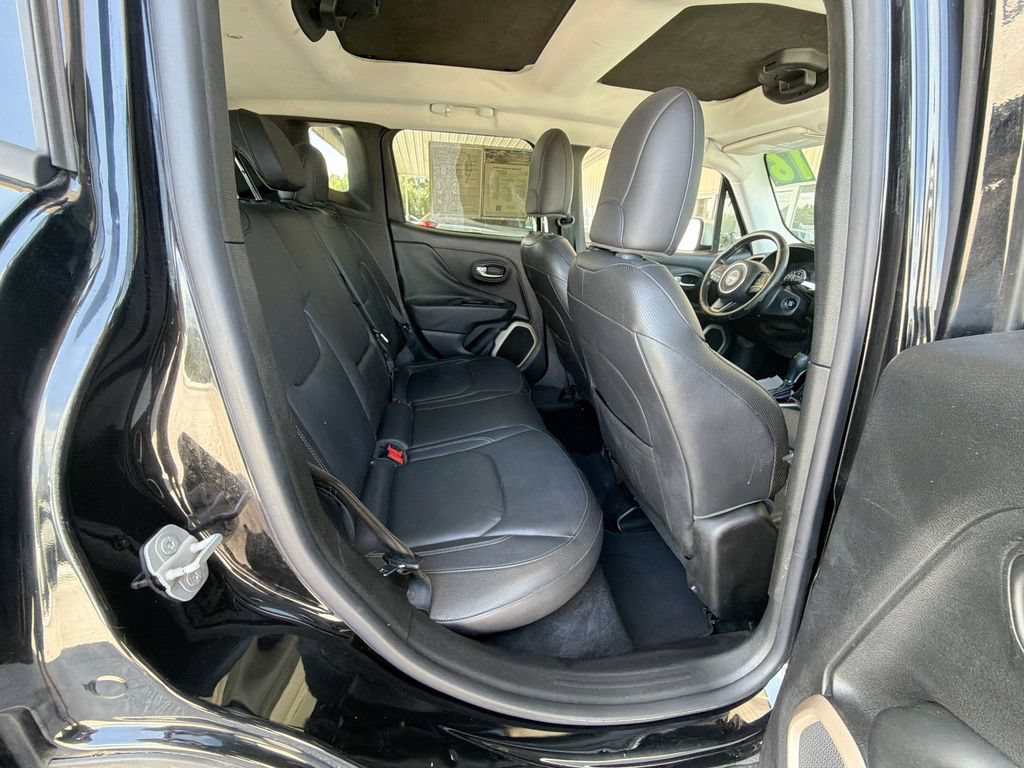 Used 2016 Jeep Renegade Limited FWD image 14