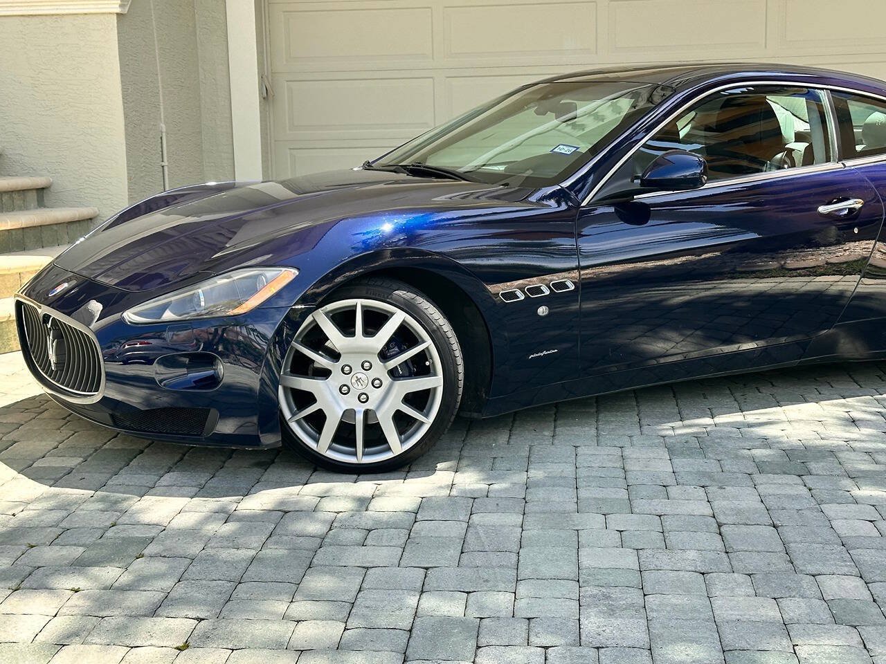 Used 2008 Maserati GranTurismo Coupe RWD image 2