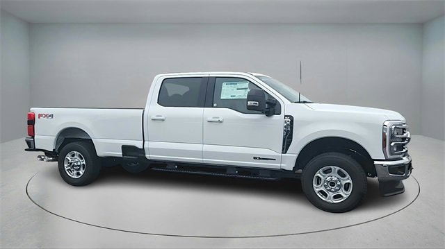 New 2026 Ford F350 XLT image 2