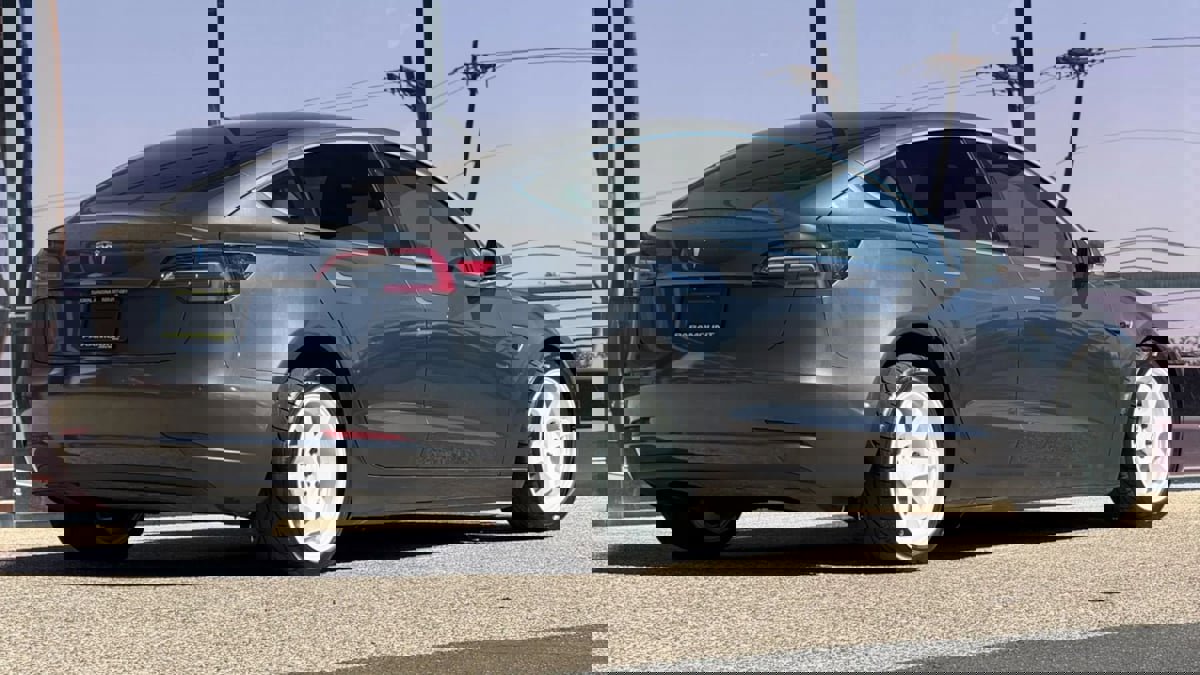 Used 2019 Tesla Model 3 Long Range image 12