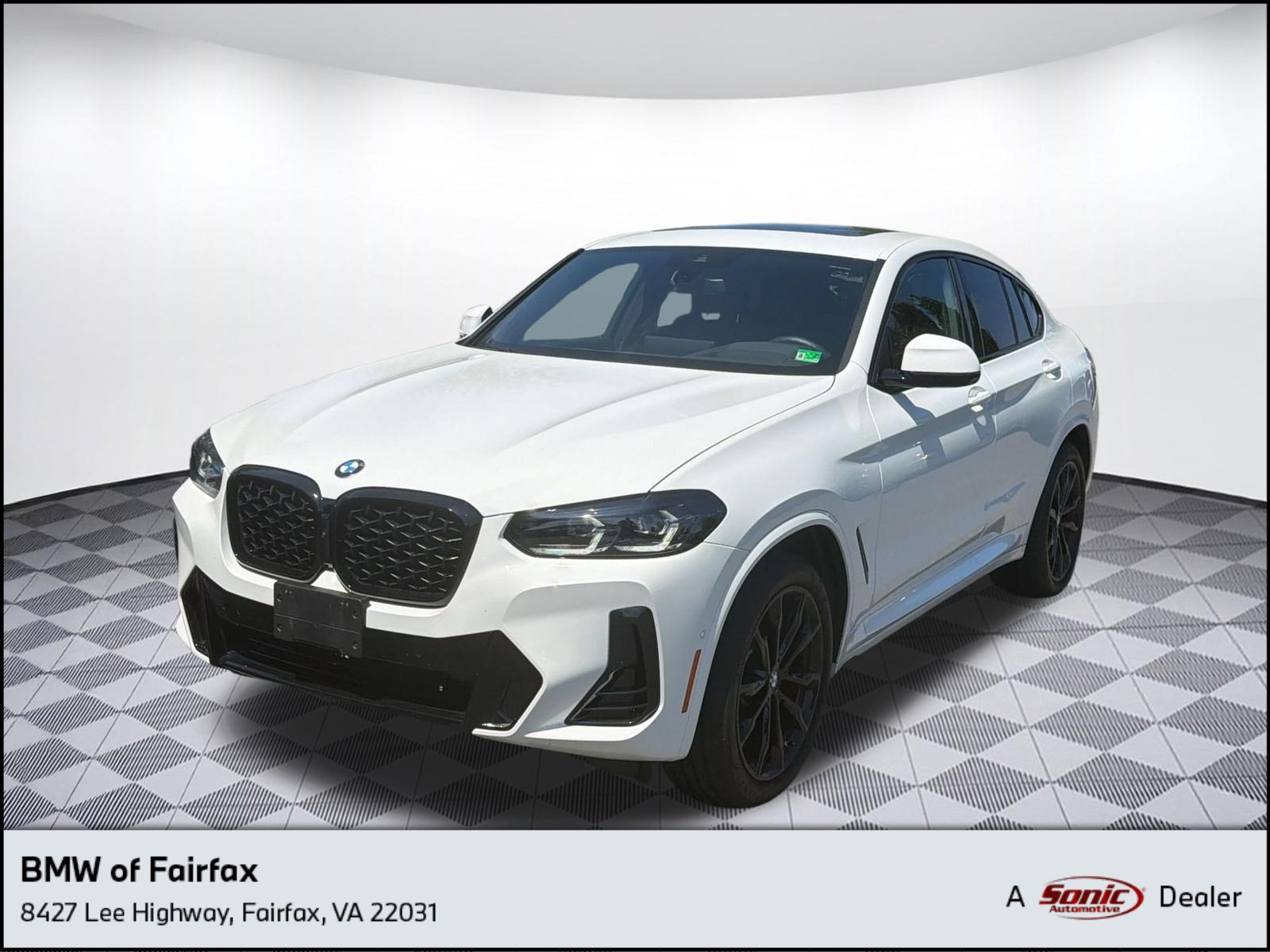 Used 2025 BMW X4 xDrive30i w/ Premium Package AWD/4WD image 1