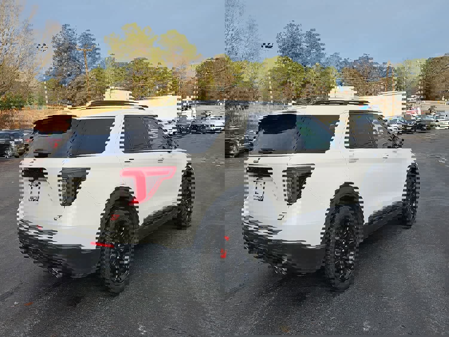 Used 2022 Ford Explorer ST w/ Equipment Group 401A image 3