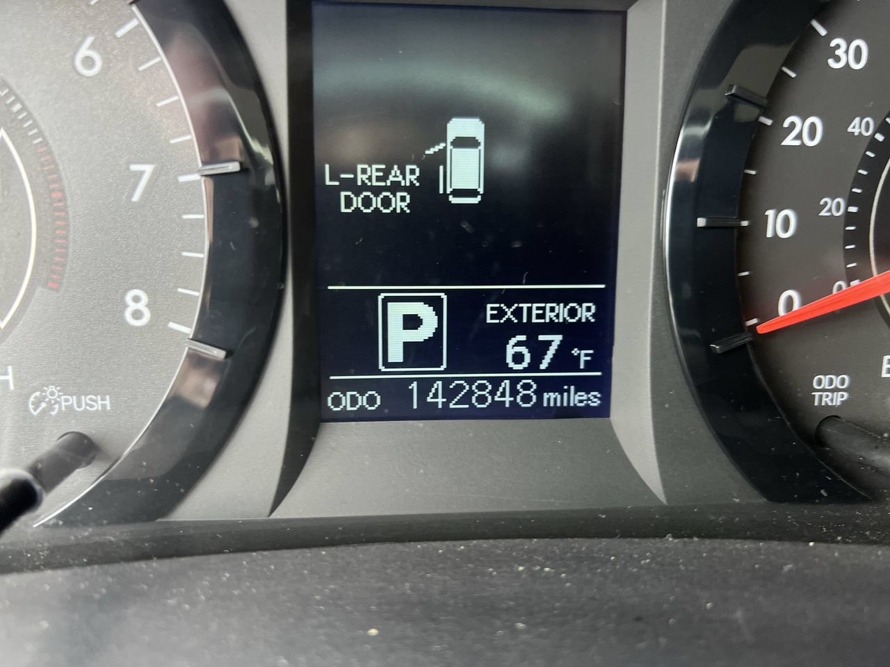 Used 2015 Toyota Sienna LE FWD image 22