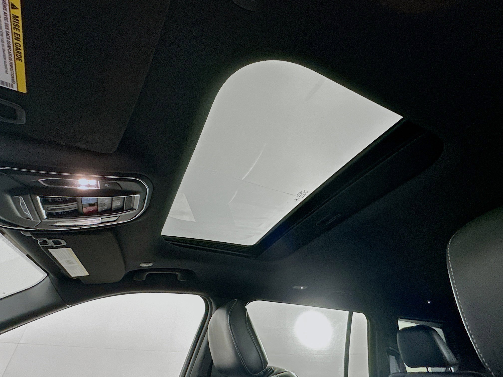 Used 2022 Jeep Grand Cherokee L Laredo image 25