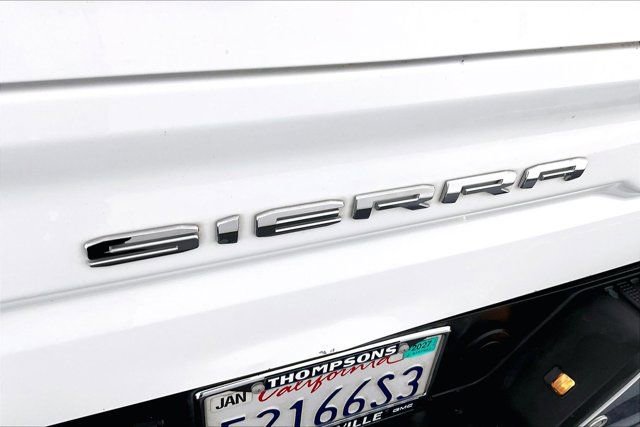 Used 2022 GMC Sierra 1500 SLT w/ SLT Premium Plus Package AWD/4WD image 31