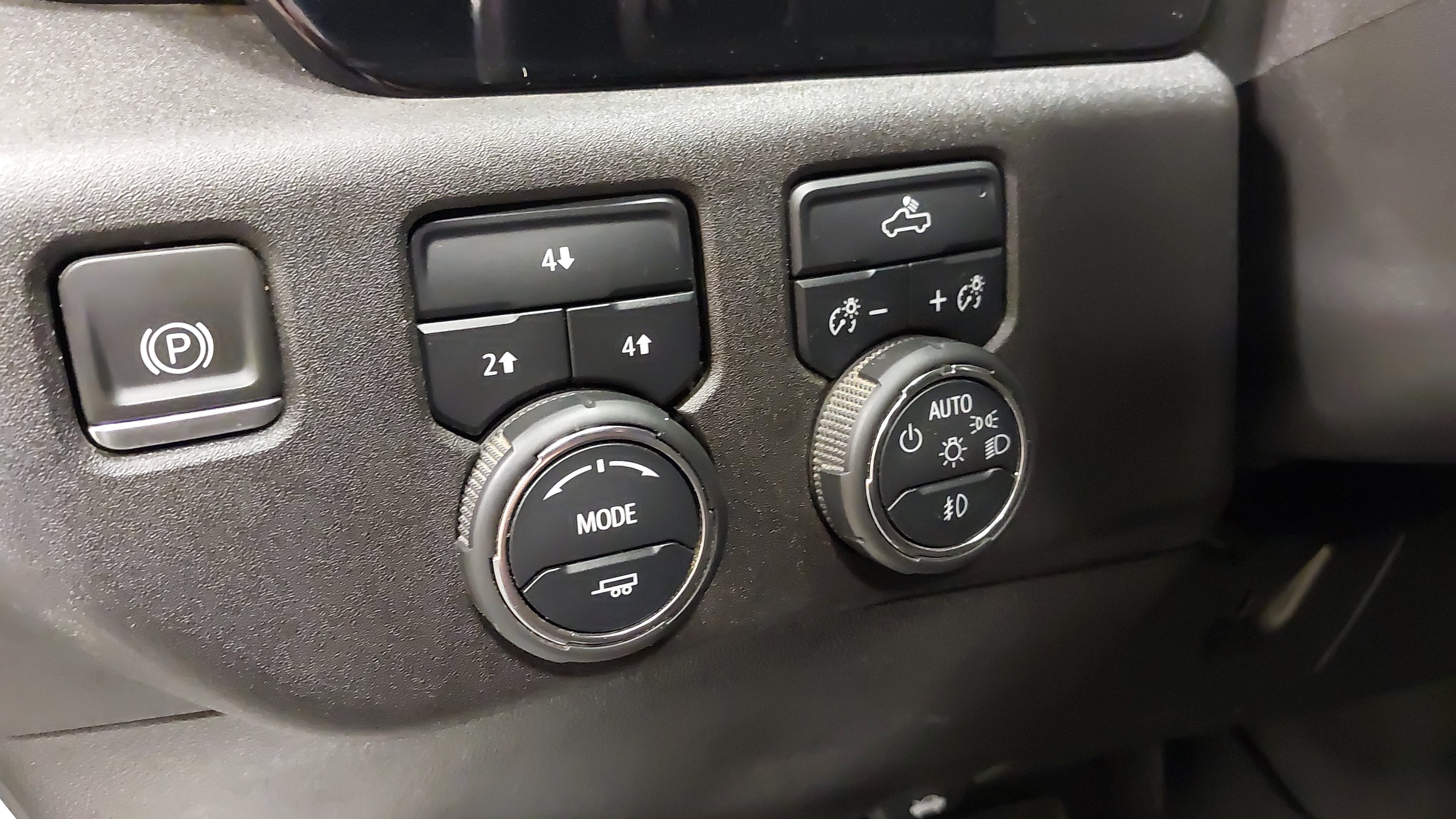 Used 2024 Chevrolet Silverado 2500 LT AWD/4WD image 23