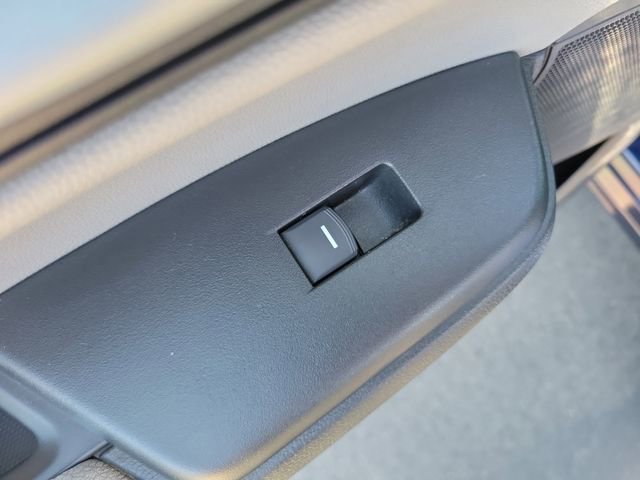 Used 2020 Honda CR-V LX image 17