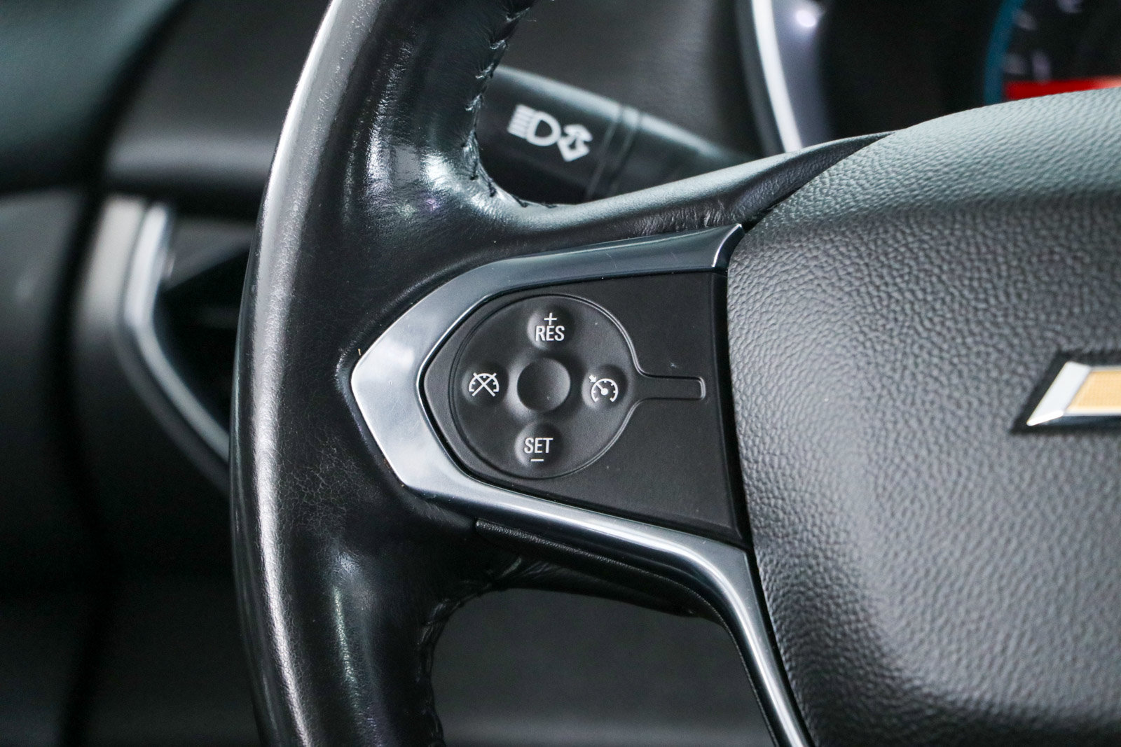 Used 2018 Chevrolet Traverse LT FWD image 13