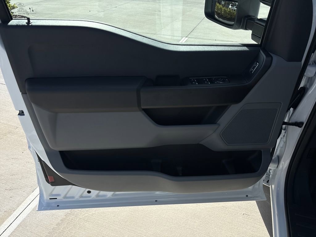 New 2026 Ford F250 XL w/ XL Chrome Package image 14