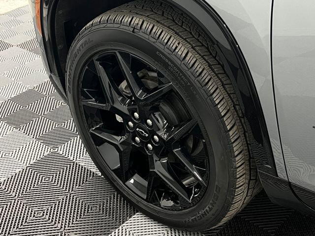 Used 2025 Chevrolet Traverse RS w/ LPO, Floor Liner Package AWD/4WD image 12