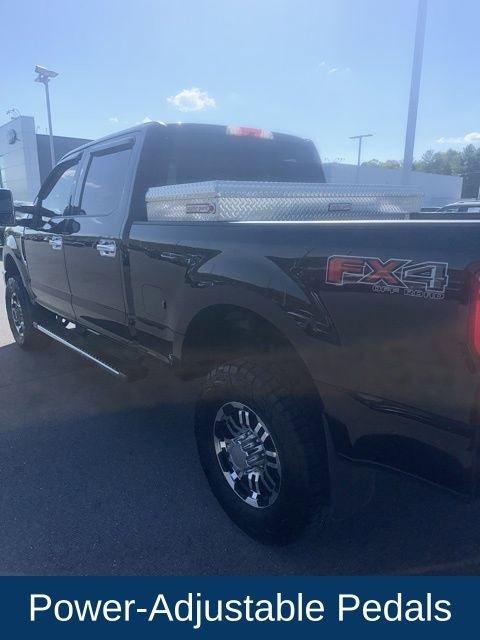 Used 2018 Ford F250 XLT w/ XLT Premium Package AWD/4WD image 13