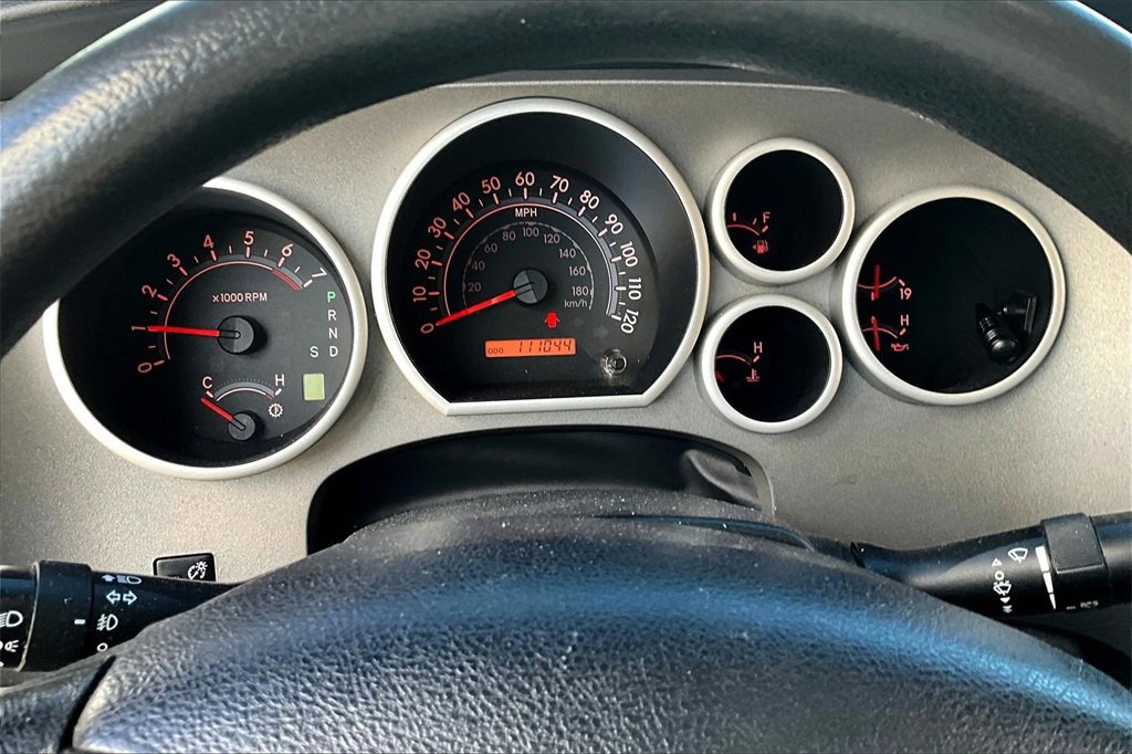 Used 2011 Toyota Tundra 4x4 CrewMax image 18