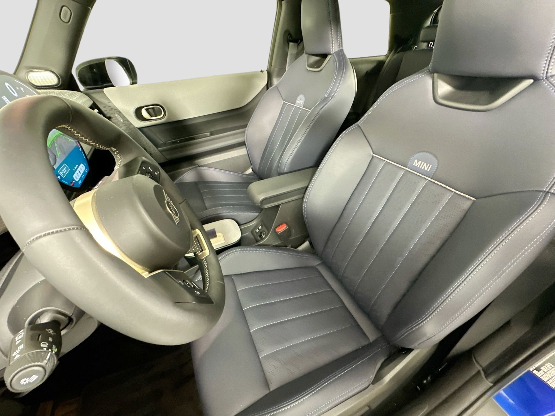 Certified 2025 MINI Cooper S image 15