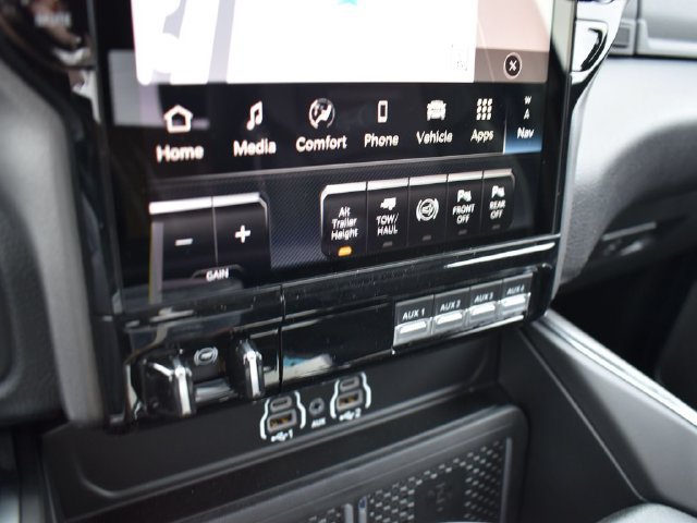 New 2026 RAM 3500 Laramie AWD/4WD image 30