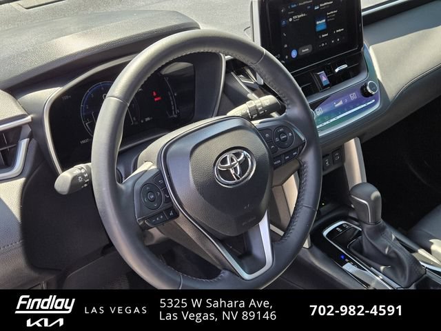 Used 2025 Toyota Corolla Cross XLE w/ Convenience Package FWD image 24