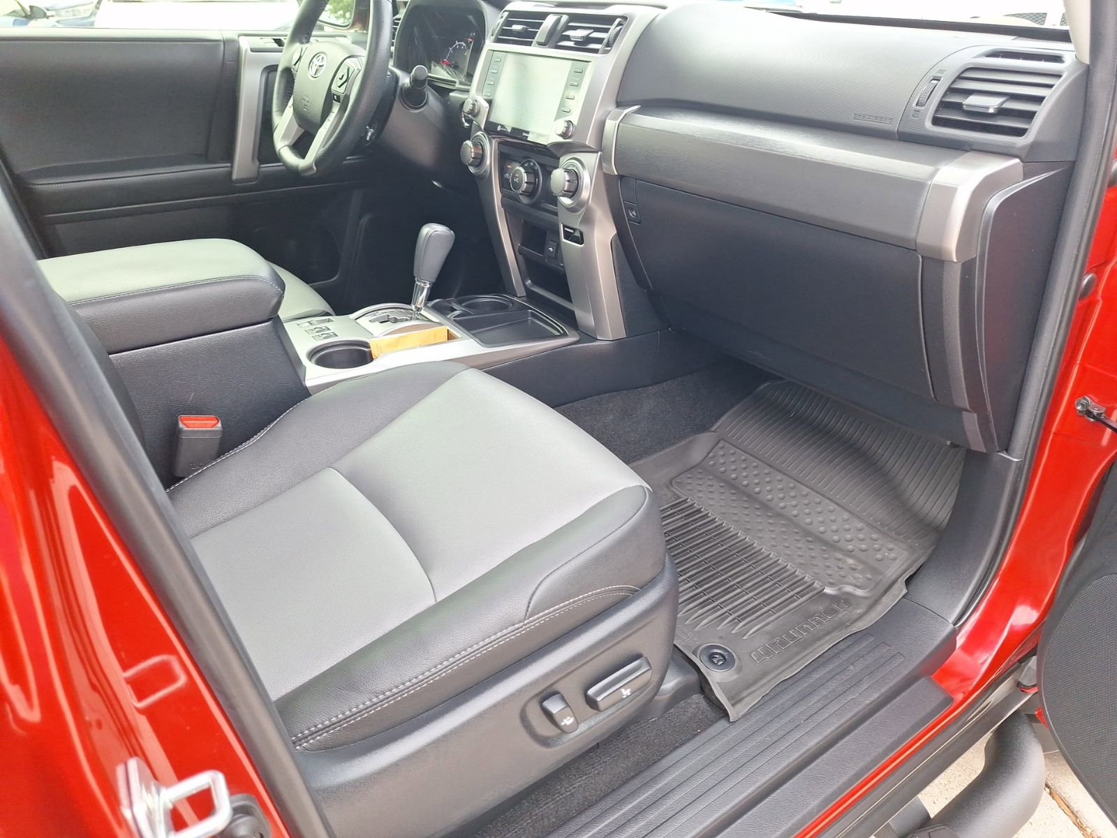Used 2024 Toyota 4Runner SR5 Premium w/ Moonroof Package image 33