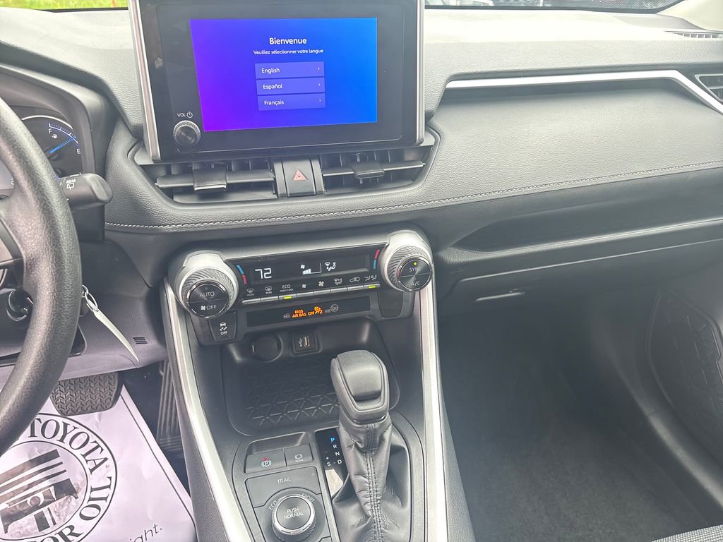 Certified 2025 Toyota RAV4 LE AWD/4WD image 20