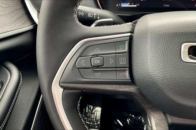 New 2024 Jeep Grand Cherokee Limited w/ Luxury Tech Group II image 17