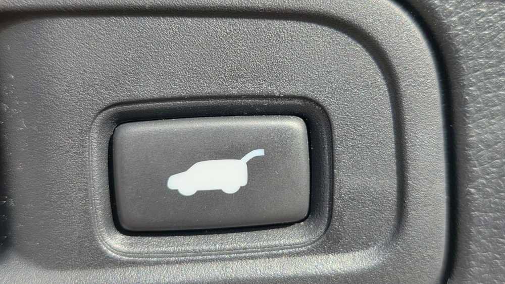 Used 2022 Honda Pilot Touring image 12