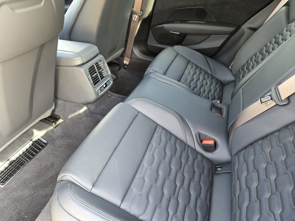 New 2026 Audi RS e-tron GT performance image 33