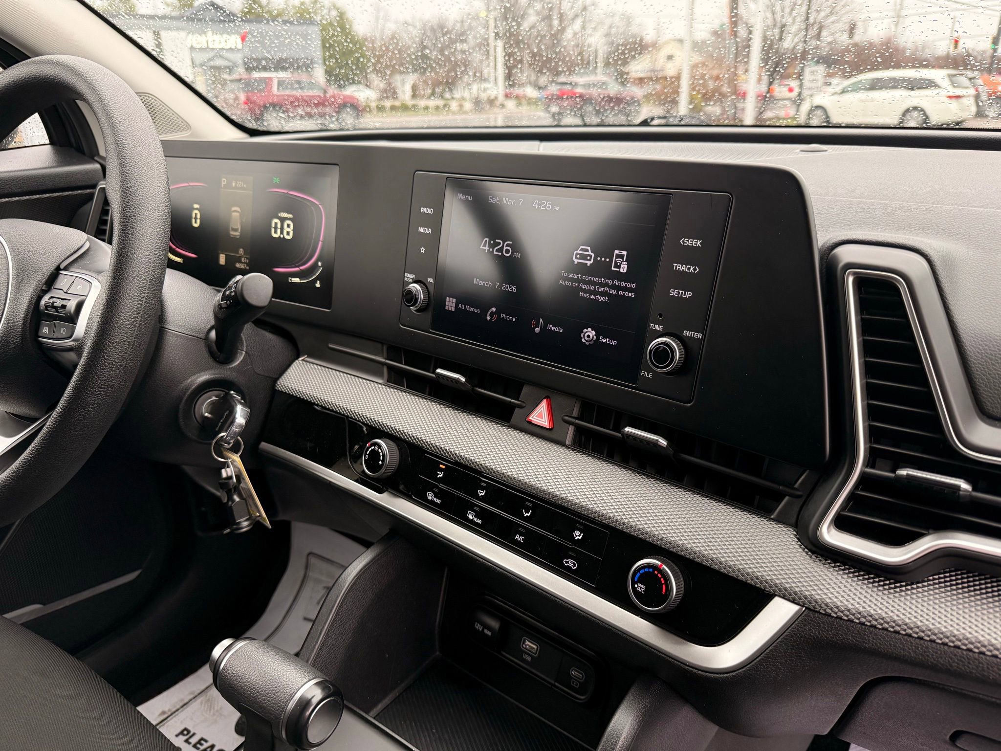 Used 2024 Kia Sportage LX image 17