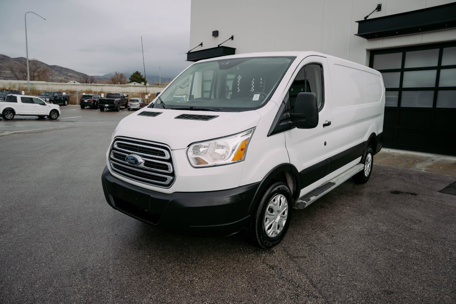 Used 2019 Ford Transit 250 130 Low Roof w/ Exterior Upgrade Package image 3