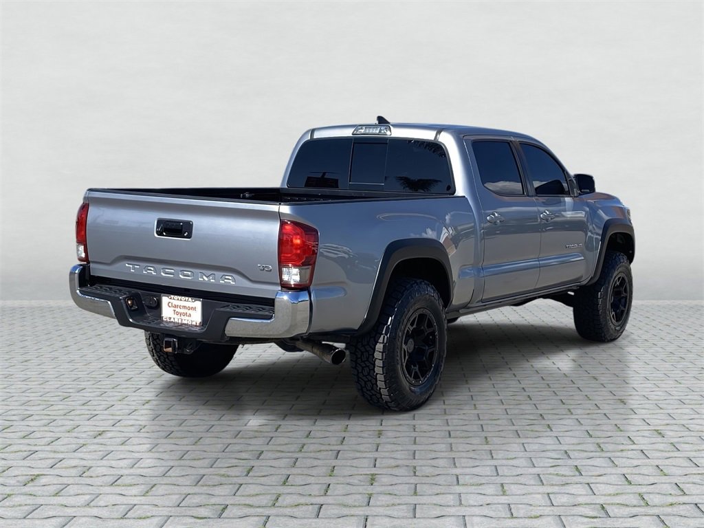 Certified 2017 Toyota Tacoma TRD Off-Road image 6