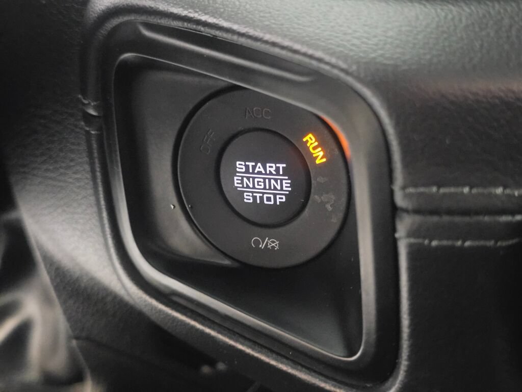 Used 2026 Jeep Wrangler Unlimited Rubicon AWD/4WD image 32