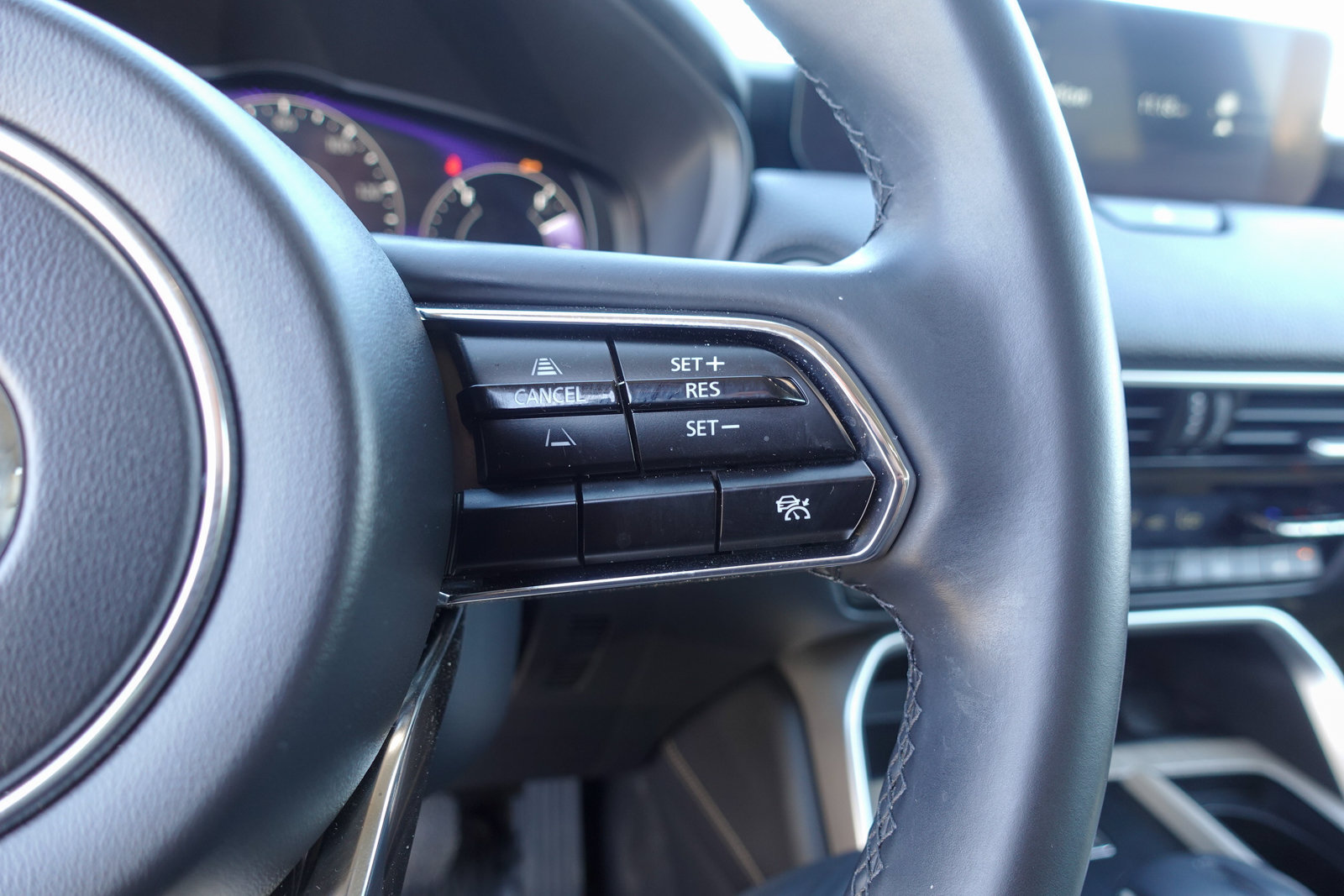 Used 2024 MAZDA CX-90 Plug-In Hybrid w/ Preferred AWD/4WD image 22