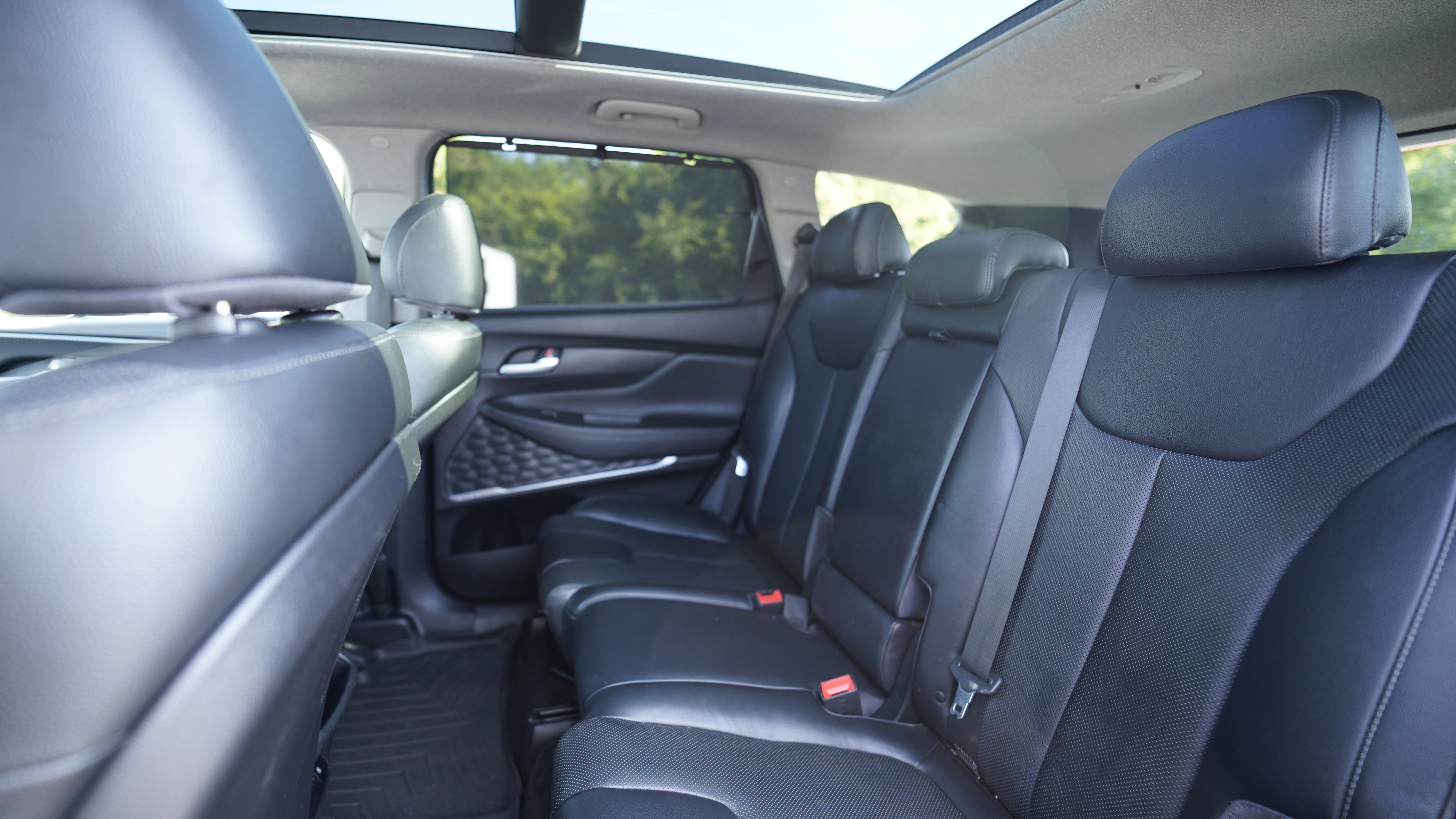 Used 2019 Hyundai Santa Fe Limited FWD image 9