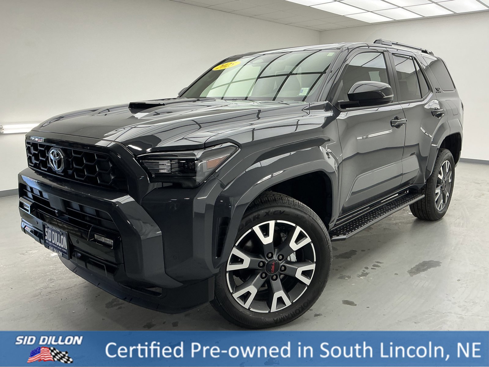 Used 2025 Toyota 4Runner Limited image 1