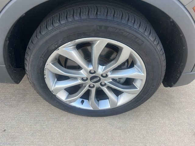 Used 2019 Lincoln MKC Select w/ Select Plus Package image 16