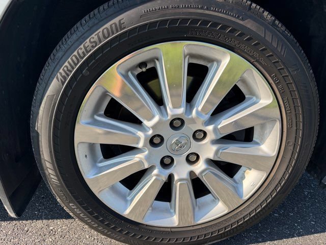 Used 2016 Toyota Sienna XLE Premium AWD/4WD image 32