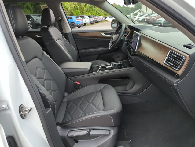 Used 2025 Volkswagen Atlas SE FWD image 30