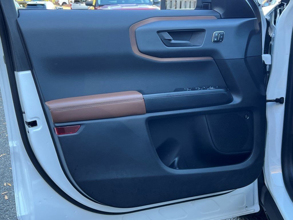 Used 2024 Ford Bronco Sport Outer Banks w/ Tech Package image 16