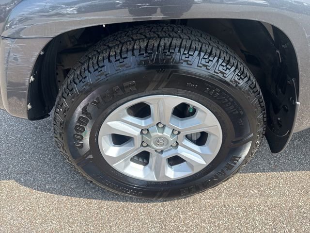 Used 2017 Toyota 4Runner SR5 image 12