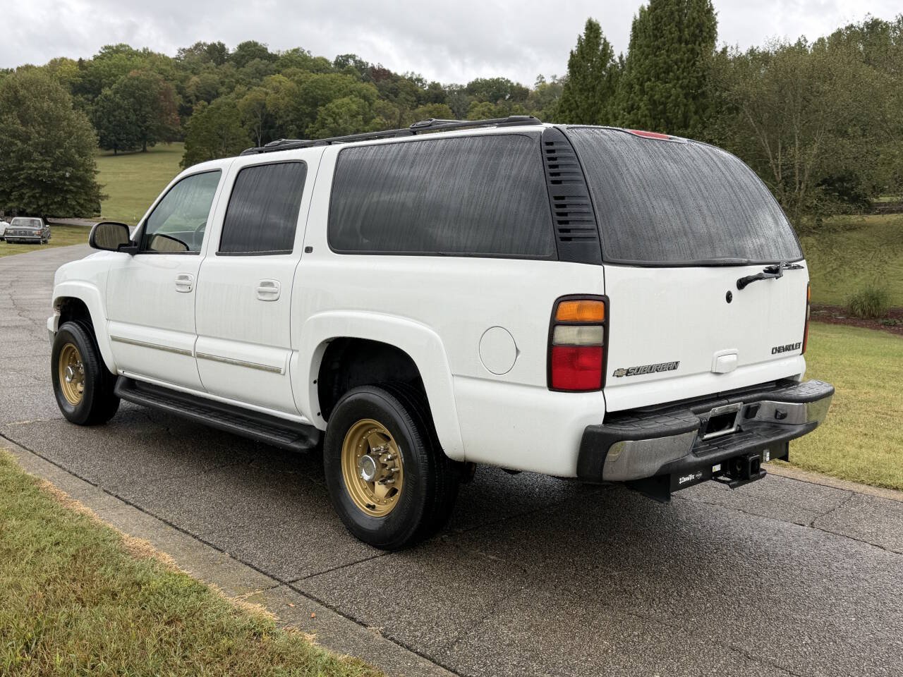 Used 2004 Chevrolet Suburban 2500 LT w/ Preferred Equipment Group AWD/4WD image 38