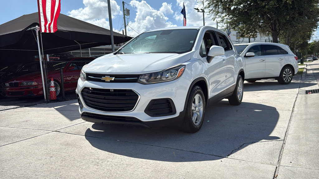 Used 2020 Chevrolet Trax LS w/ Tint and Cruise Package FWD image 10