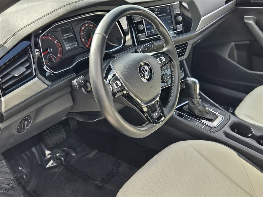 Certified 2020 Volkswagen Jetta R-Line image 11