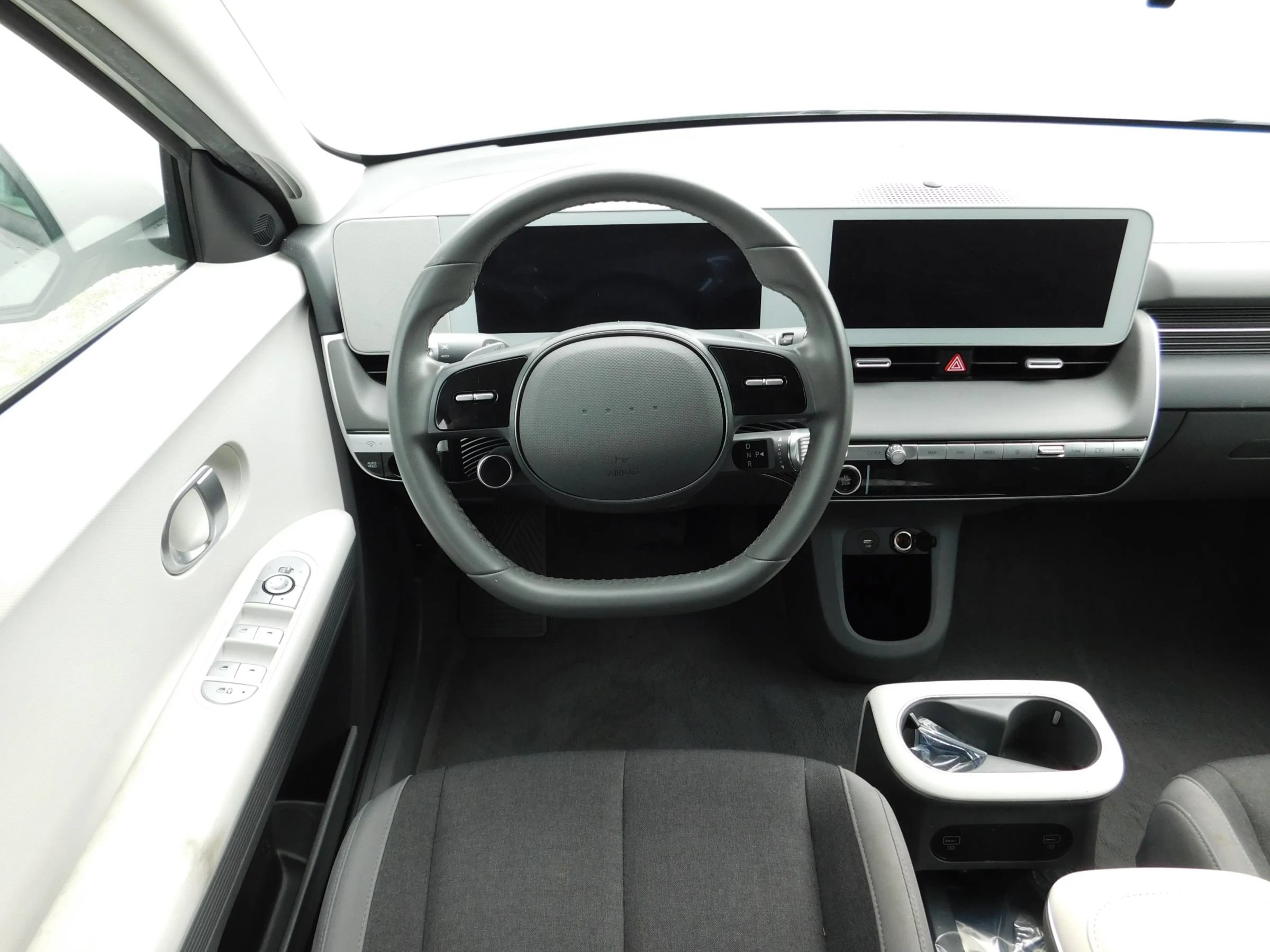 Used 2024 Hyundai Ioniq 5 SE RWD image 13